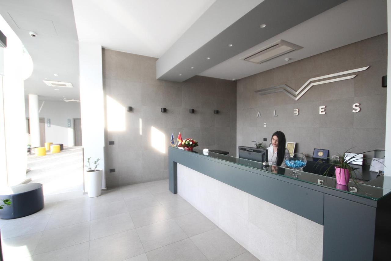Albes Hotel Fier Exterior photo